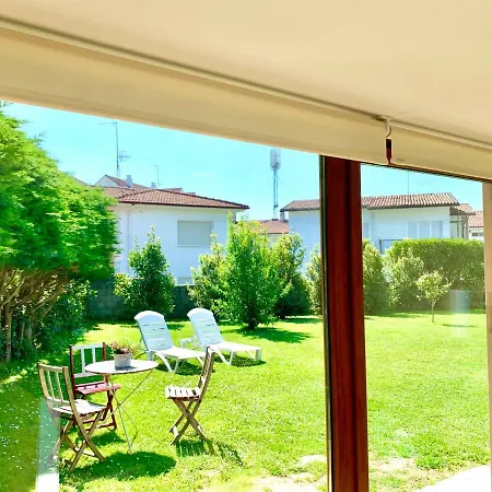 El Pedregal Bajo Con Jardin Noja