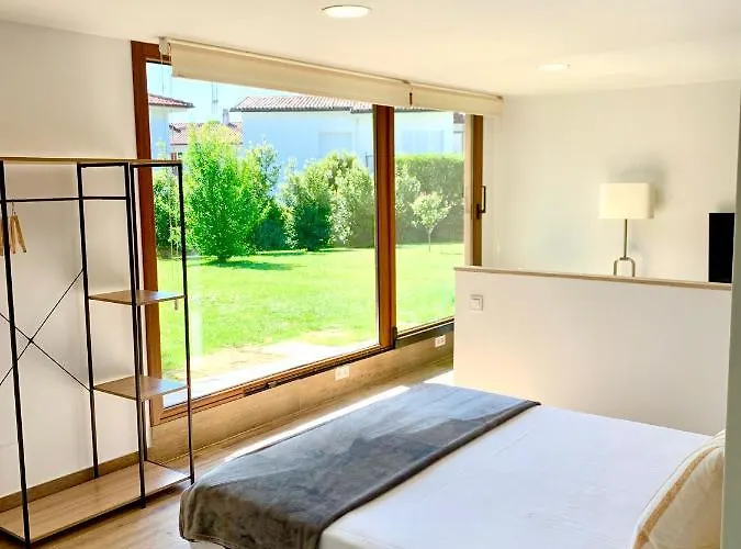 El Pedregal Bajo Con Jardin Lägenhet *